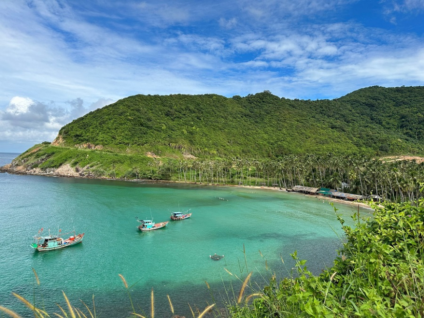 Cay Men beach of Hon Lon