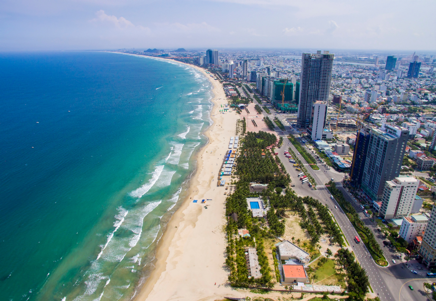 da nangs long beachfront stretches from son tra peninsula to hoi an